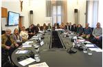 Der Monitoringausschuss bei seiner vierten internen Sitzung 2026, in der Mitte die Ausschussvorsitzende Hofer, neben ihr Seitz (li.) sowie Peter und Feichter (re.). (Foto: GSR/MoAu)